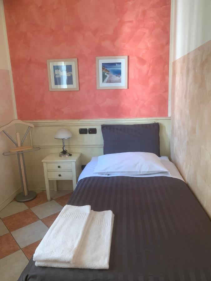 Hotel Due Colonne San Bonifacio Buitenkant foto