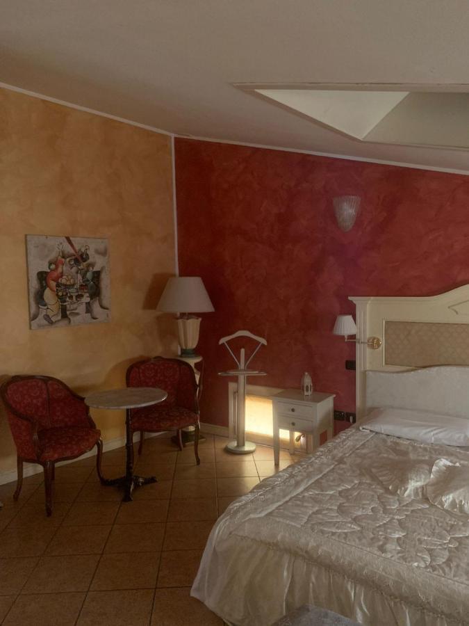 Hotel Due Colonne San Bonifacio Buitenkant foto