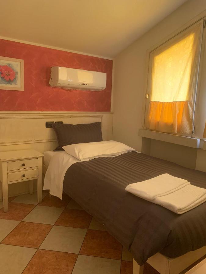 Hotel Due Colonne San Bonifacio Buitenkant foto