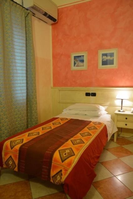 Hotel Due Colonne San Bonifacio Kamer foto